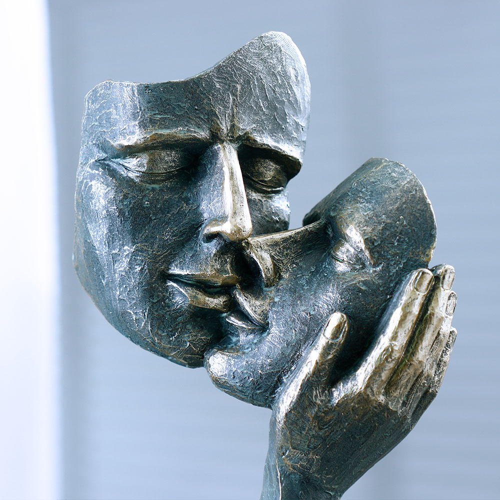 Kissing Face Mask Sculpture, H – обзор и цена Resin Art Unique Ideas